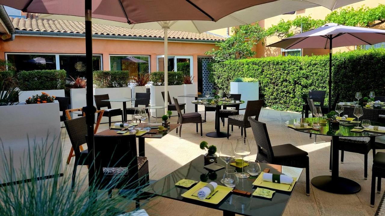 Le Carre D'Alethius Logis Hotel Restaurant Charmes-sur-Rhone Exterior foto